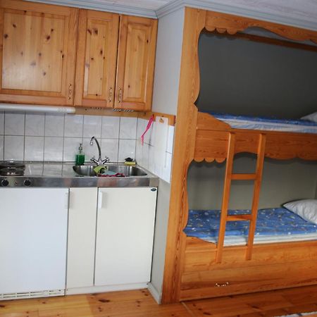 Ratt O Roder Stugby & Konferens Villa Djuras Екстериор снимка