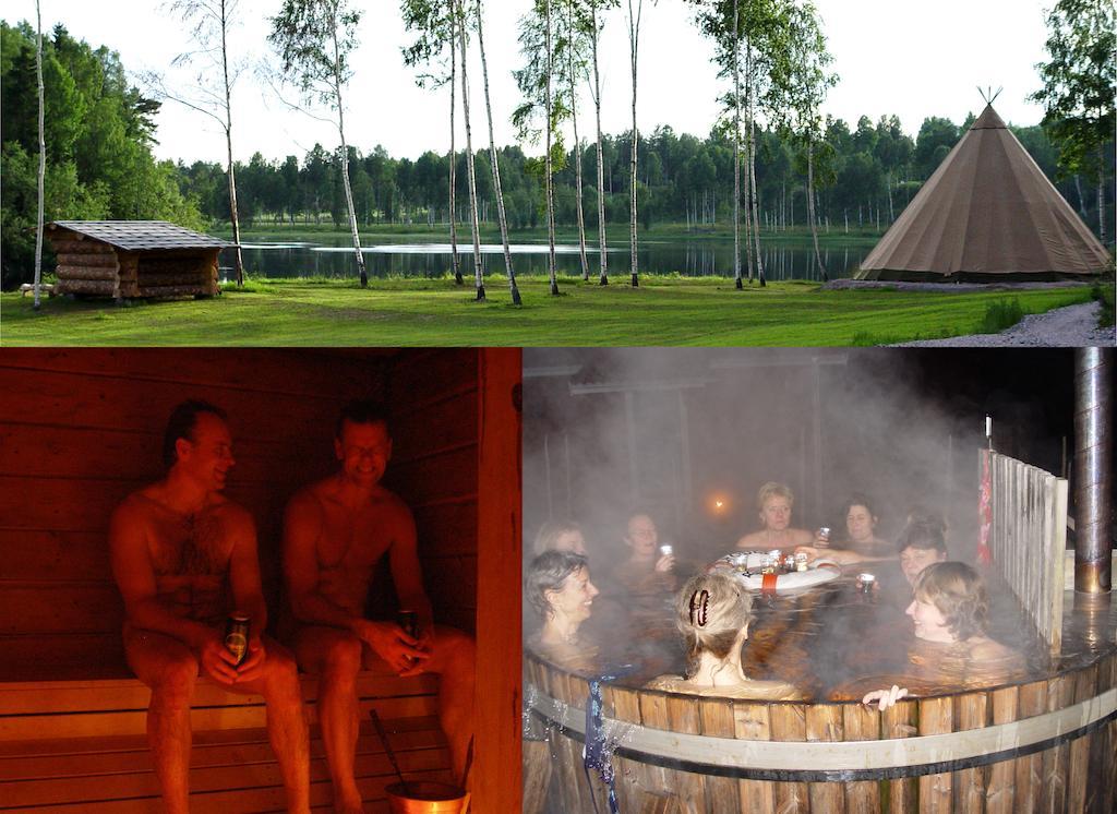 Ratt O Roder Stugby & Konferens Villa Djuras Екстериор снимка